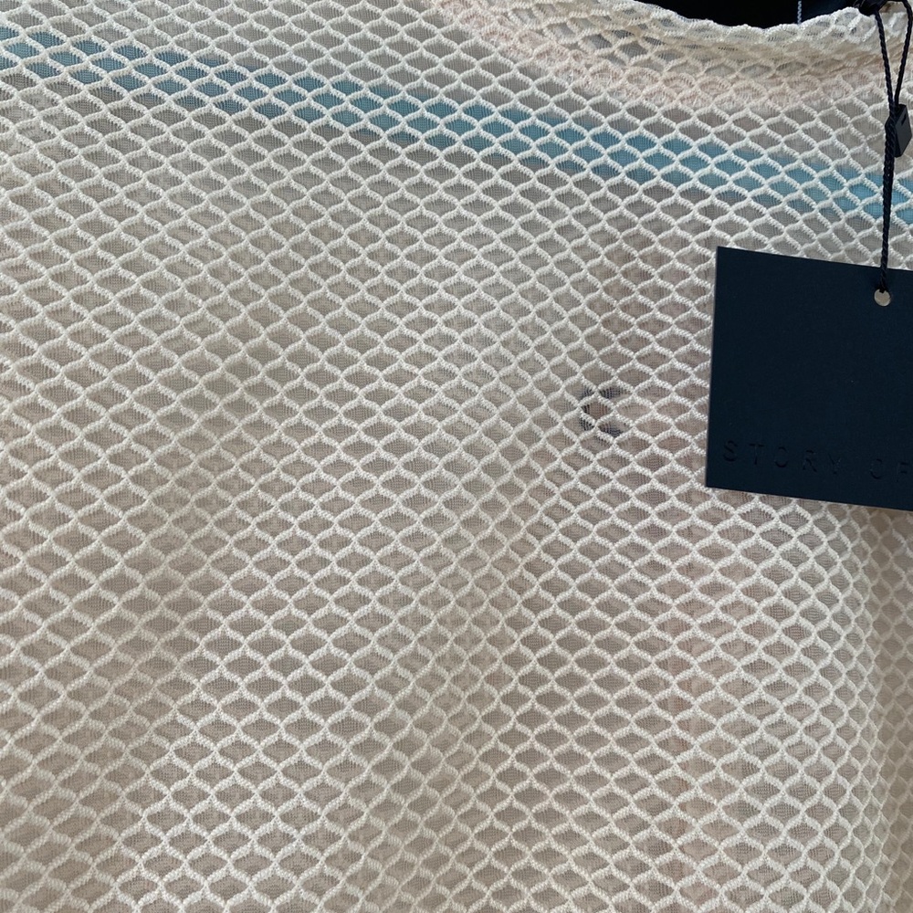 Beautiful mesh net dress by Story of Lola - Picture 5 of 5